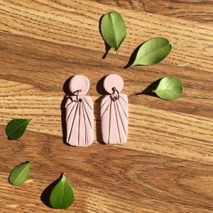 Beautiful blush sunrise earrings